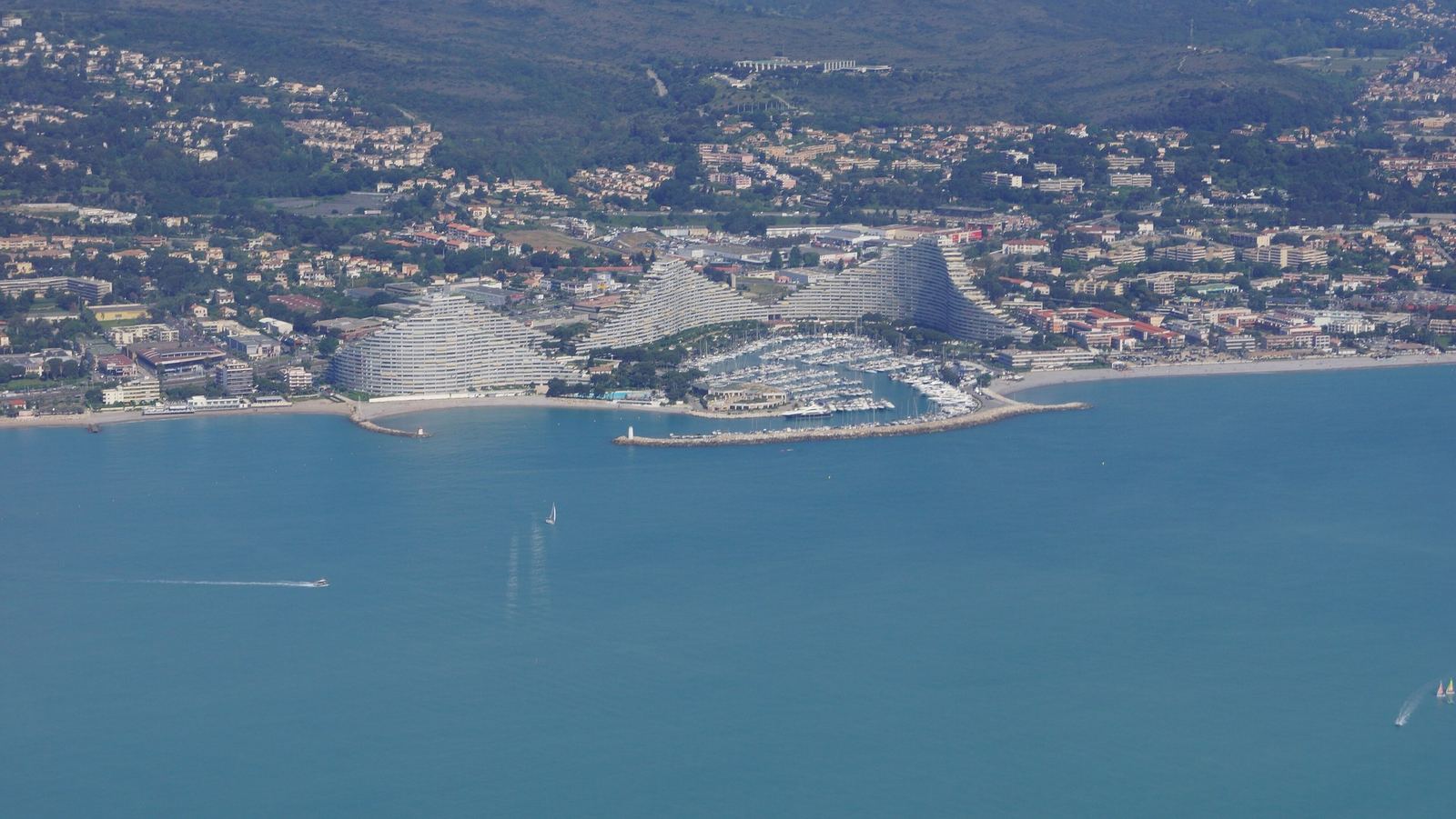 Marina Baie des Anges à Villeneuve-Loubet avec mécanicien bateau mobile